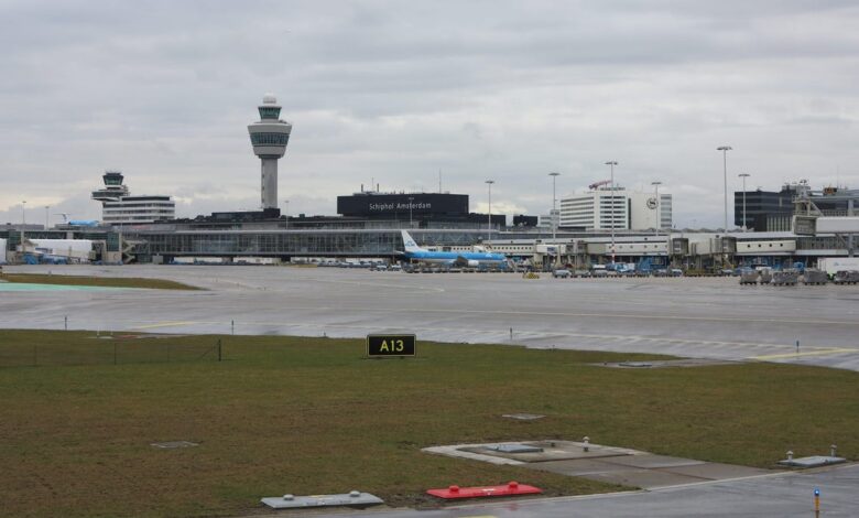 Amsterdam Airport Schiphol wants to ban private jets