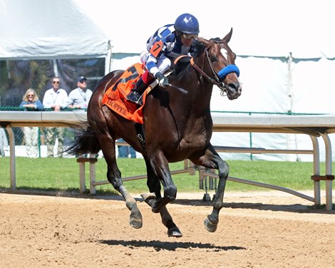 Hopper, Eyeing Clover Take Miles Stakes in Oaklawn