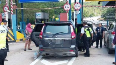 MPV crashes into Bentong toll barrier after passenger passes out from carbon monoxide poisoning