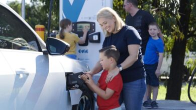 Electric vehicle owners are asked to prepare for a busy weekend at public chargers