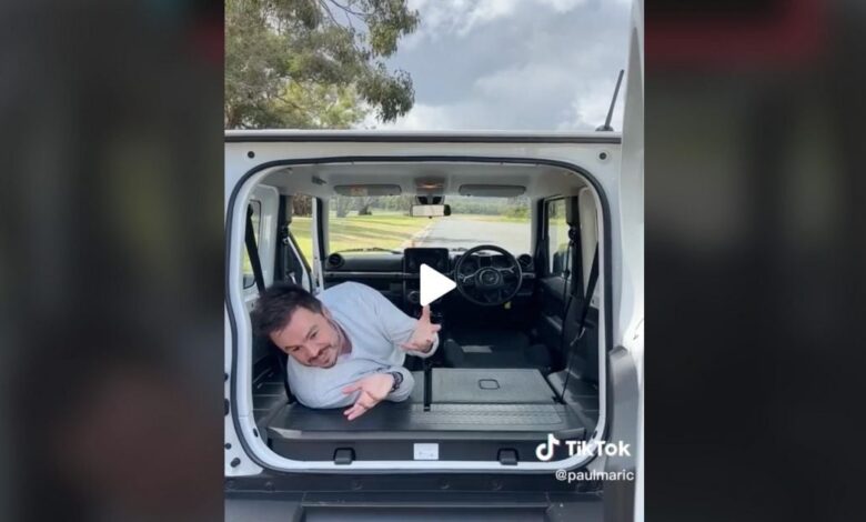 How Suzuki Jimny turns into a bed in 30 seconds