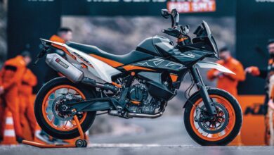 Don't call it a comeback: KTM 890 SMT 2023 breaks the shell