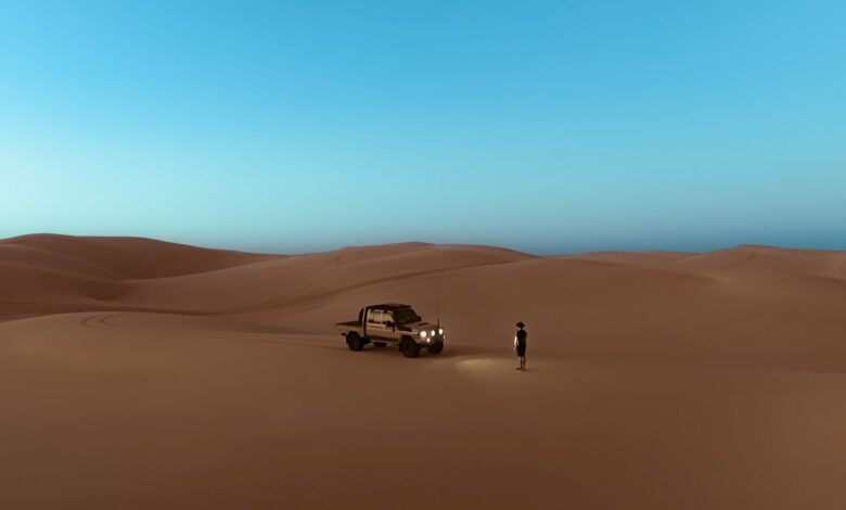 Minimalist photography in the middle of the desert