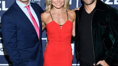Andy Cohen defends Kelly Ripa & Mark in the midst of their live premiere