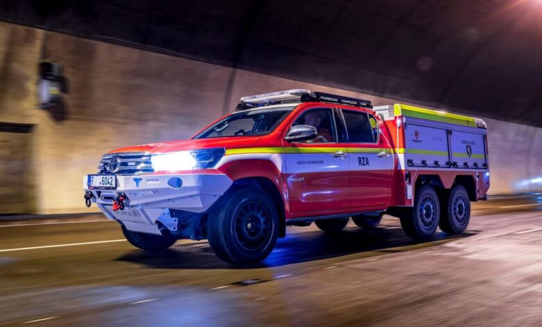 Toyota HiLux 6x6 fireproof electric car