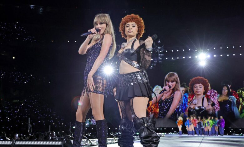 Taylor Swift Adds A Little Spice (Ice) to NYC Area Show