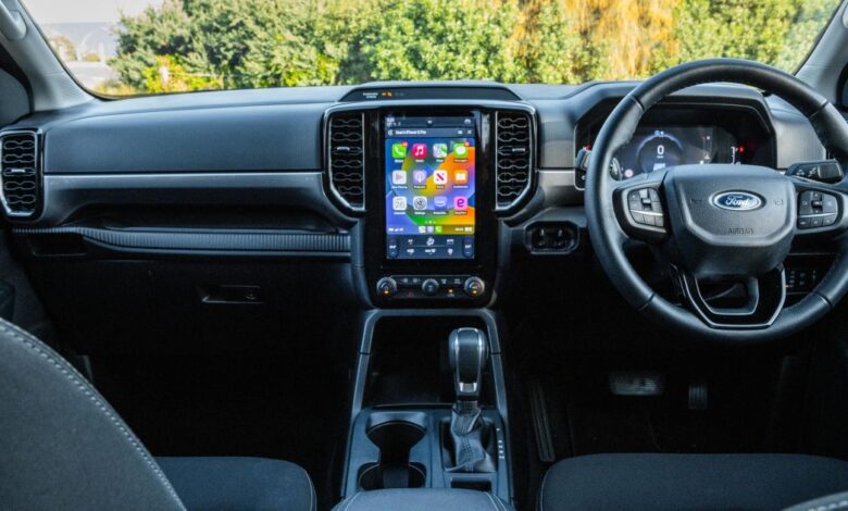 Ford CEO Says Apple CarPlay Will Live in His Cars