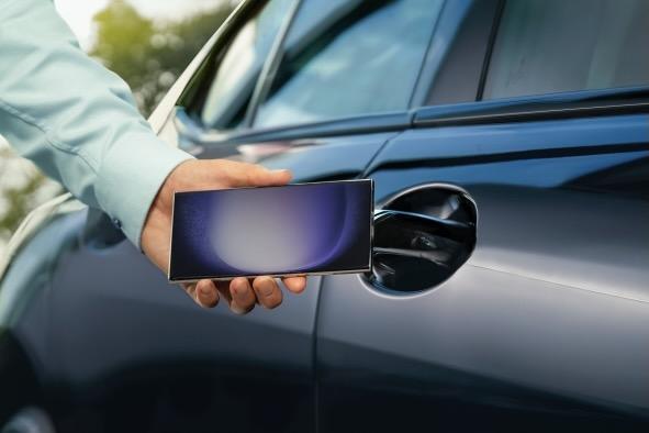 BMW unlocks Digital Key Plus connection for Samsung users