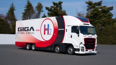 Isuzu Motors introduces trucks using Honda's hydrogen fuel cell technology