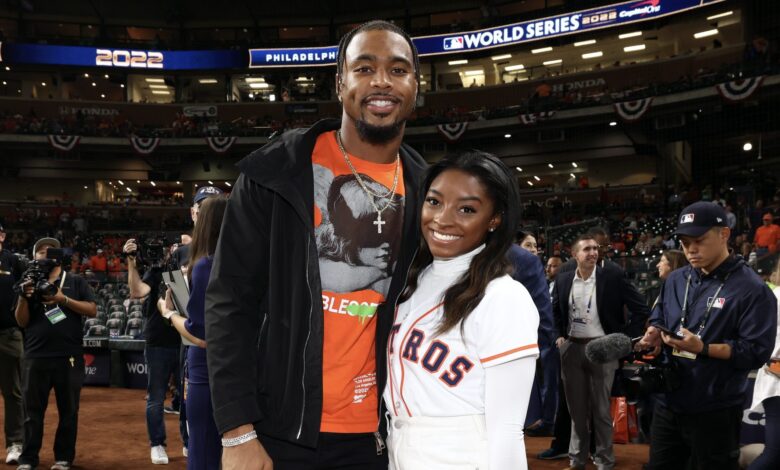 Sign of Simone Biles' husband, Jonathan Owens with Green Bay Packers