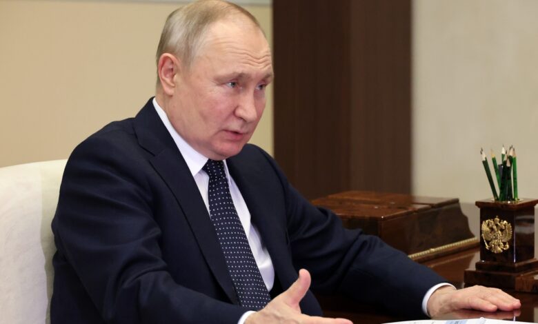 Russia accuses Ukrainian drone of attacking Kremlin to assassinate Putin: NPR