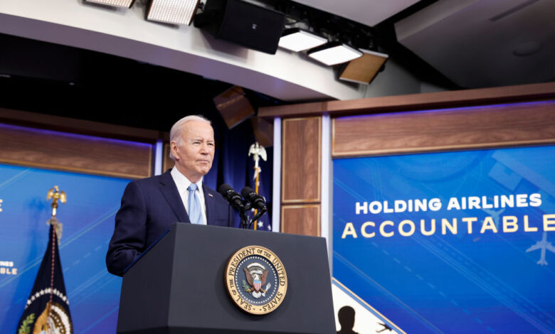 Biden urges airlines to pay passengers for long delays