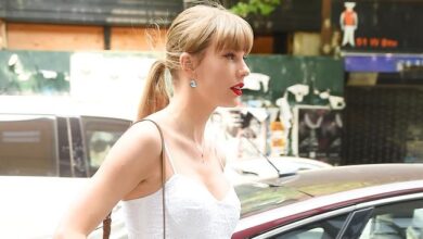 Taylor Swift's quiet chic sandals go with everything