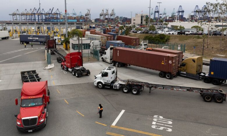 West Coast Dockworkers reach contract agreement with port operators