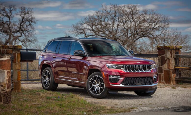 2022 Jeep Grand Cherokee 4xe plug-in hybrid recalled because the engine may turn off
