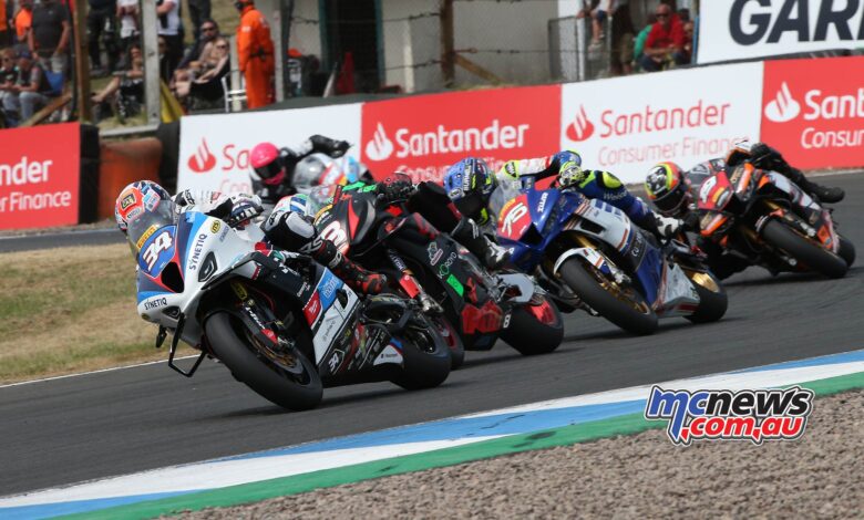 Sunday BSB Supersport, STK1000 and Junior STK finish from Knockhill