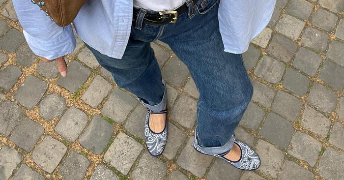 3 Flat Shoe Trends Everyone Is Wearing With Jeans