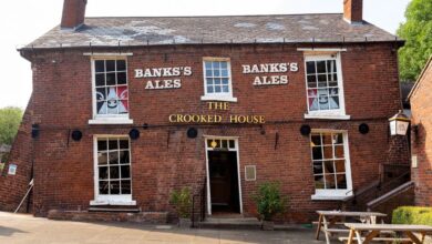 What Happened to Britain’s ‘Crooked House’ Pub?