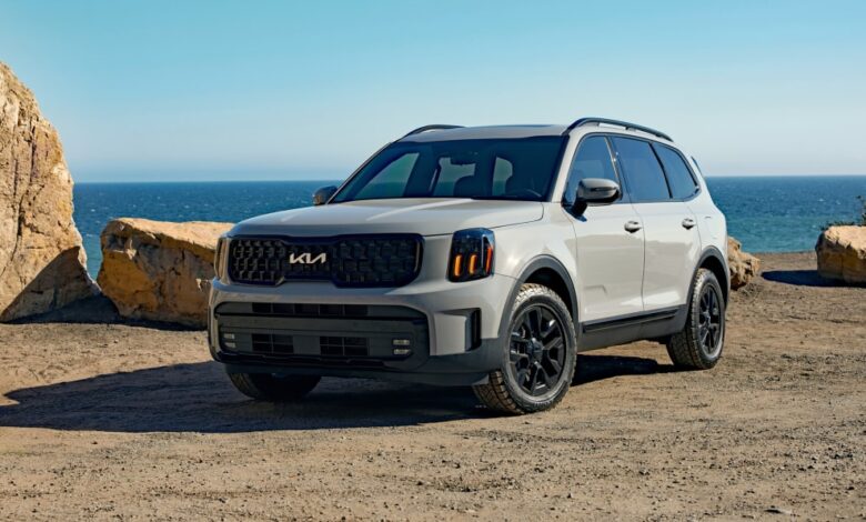 2024 Kia Telluride Review: Square-jaw style, sensible shoes practicality