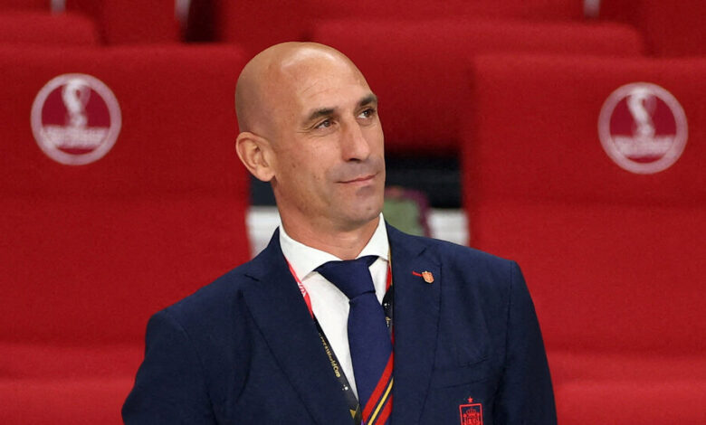 Spanish Prosecutors Open Inquiry Into Luis Rubiales Over World Cup Kiss