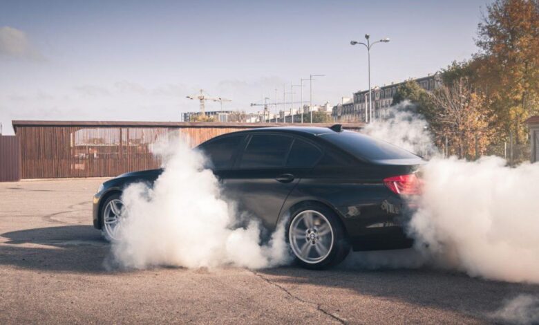 Is it illegal to do a burnout in Australia?