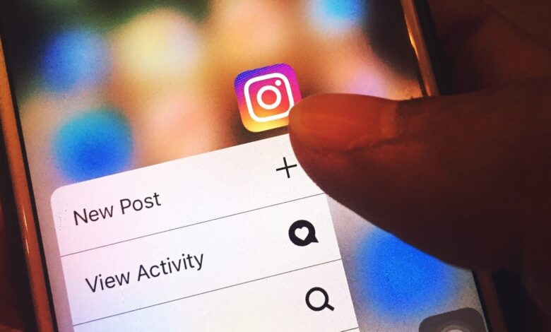 How to hide your Instagram online status from others