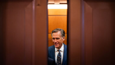 Mitt Romney Says He Won’t Seek Re-election in 2024