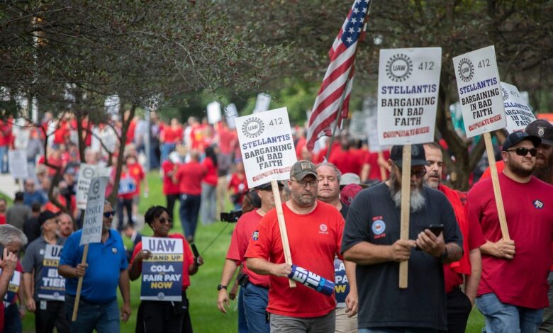 UAW Strike To Expand This Week Unless 'Serious Progress' Is Made