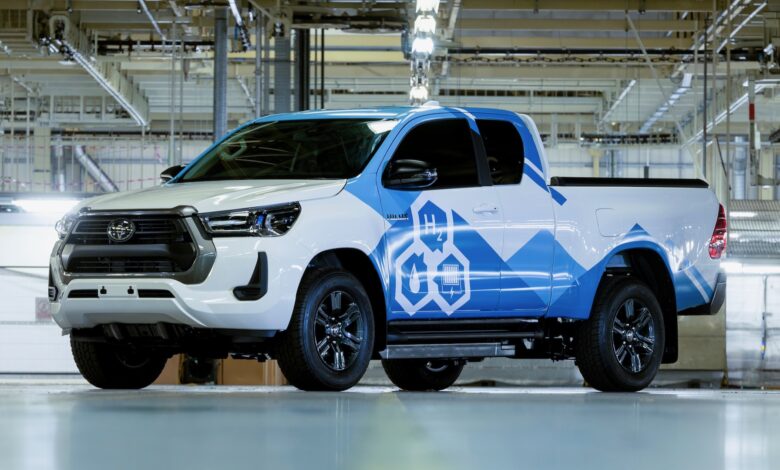 Toyota reveals hydrogen fuel-cell electric pickup truck