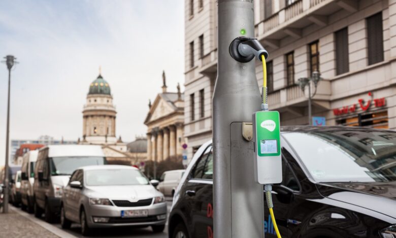 Ubitricity plans to add 1,050 more EV charge points at UK lampposts