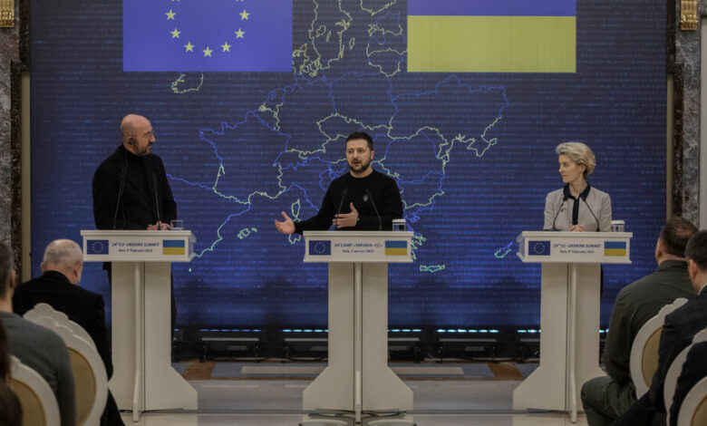 A Wartime Election in Ukraine? It’s a Political Hot Potato.
