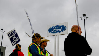 U.A.W. Expands Strike to Ford Plant in Kentucky