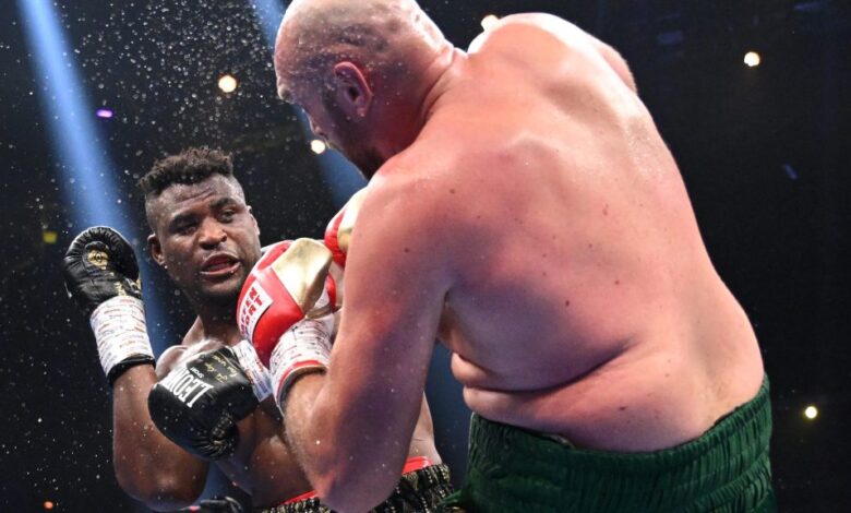 Tyson Fury gets knocked down by Francis Ngannou