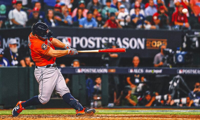 Shot heard 'round the Globe: José Altuve homer launches Astros past Rangers