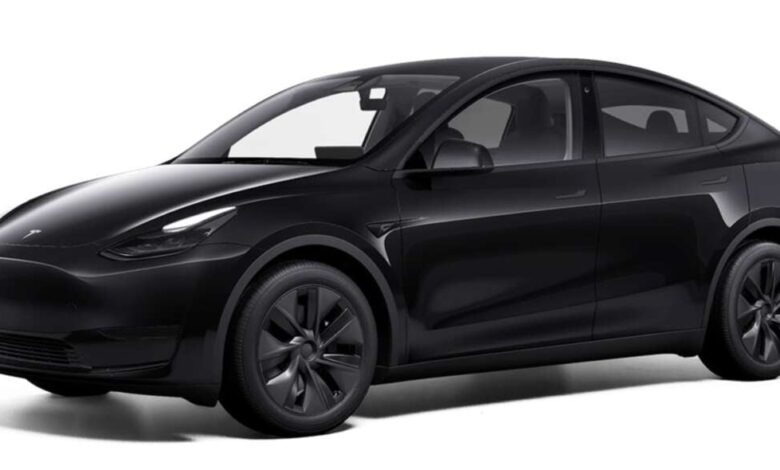 Tesla Model Y gets minor updates in China – interior ambient lighting, 5.9s 0-100 and black wheels for RWD