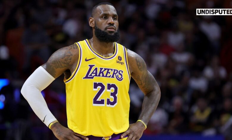 LeBron passes up potential GW shot in Lakers 108-107 loss vs. Heat
