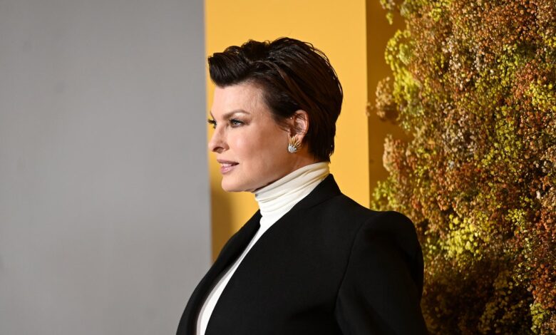 Linda Evangelista Doesn’t Date Anymore: “I Don’t Want to Hear Somebody Breathing”
