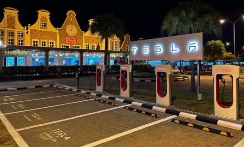 Tesla Supercharging Station at Freeport A’Famosa Outlet Melaka now open – 20 DC chargers in M’sia now
