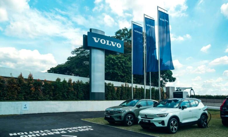 Volvo Sisma Auto Sungai Besi 3S centre opened; 120 kW DC charger, largest Volvo showroom in Malaysia