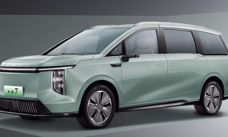 Maxus MIFA 7 – EV MPV gets swappable CATL battery; up to 605 km range CLTC, from RM168k in China
