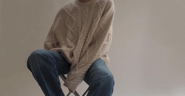 29 Chic Chunky Sweaters That Look Great With Jeans