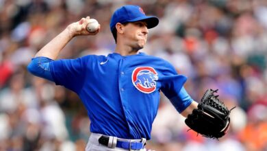 Cubs exercise Hendricks, Gomes options, source says; Dodgers decline 3