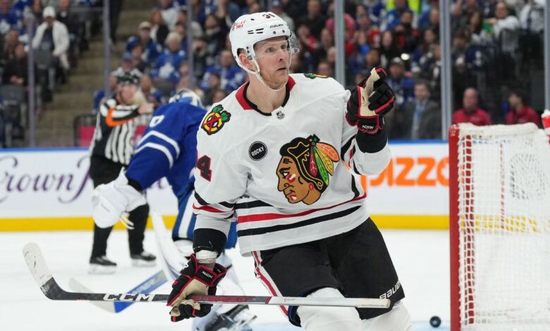 Blackhawks waive Corey Perry for 'unacceptable' conduct