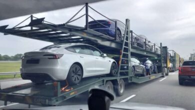 Trailer loads of the Tesla Model 3 Highland arrive at Tesla Cyberjaya – deliveries to start very soon?