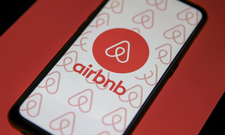 Airbnb misleads Australian customers by charging in U.S. dollars