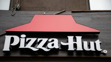 Pizza Hut Franchises Want You To Think California's New Wage Law Is The Reason It's Laying Off Over 1,000 Delivery Drivers