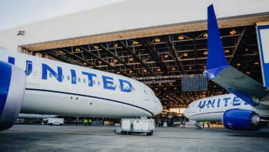 United_Facebook_United 787 Dreamliners planes in airplane hanger