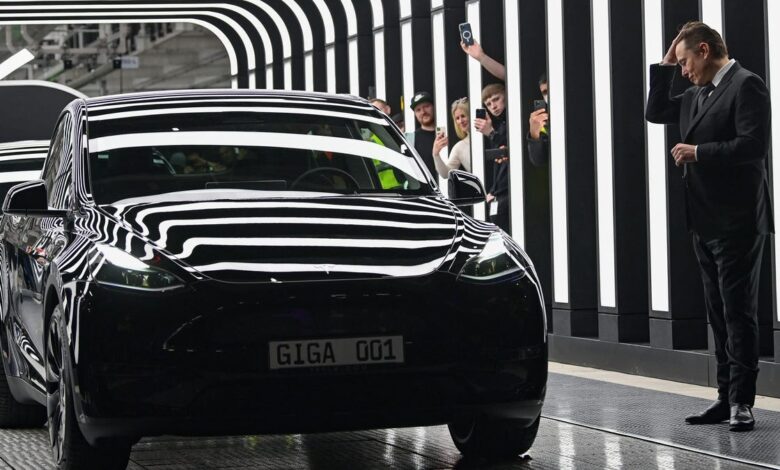 Danish Fund Dumps Tesla Stock After Musk Calls Strikes 'Insane'