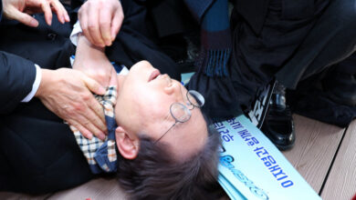Lee Jae-myung, South Korea Opposition Leader, Is Stabbed