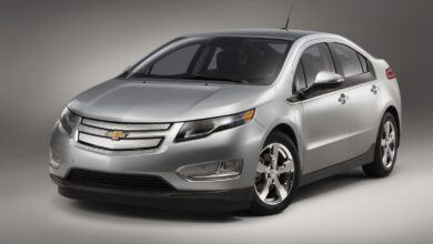 GM not quite all-in on EVs, will add plug-in hybrids in US